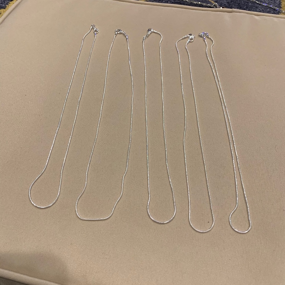 Set of 5 Silvertone Thin Rounded Plain Necklaces 9 1/2” L Each